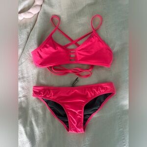 Jolyn bikini set, tomcat top and andy bottoms